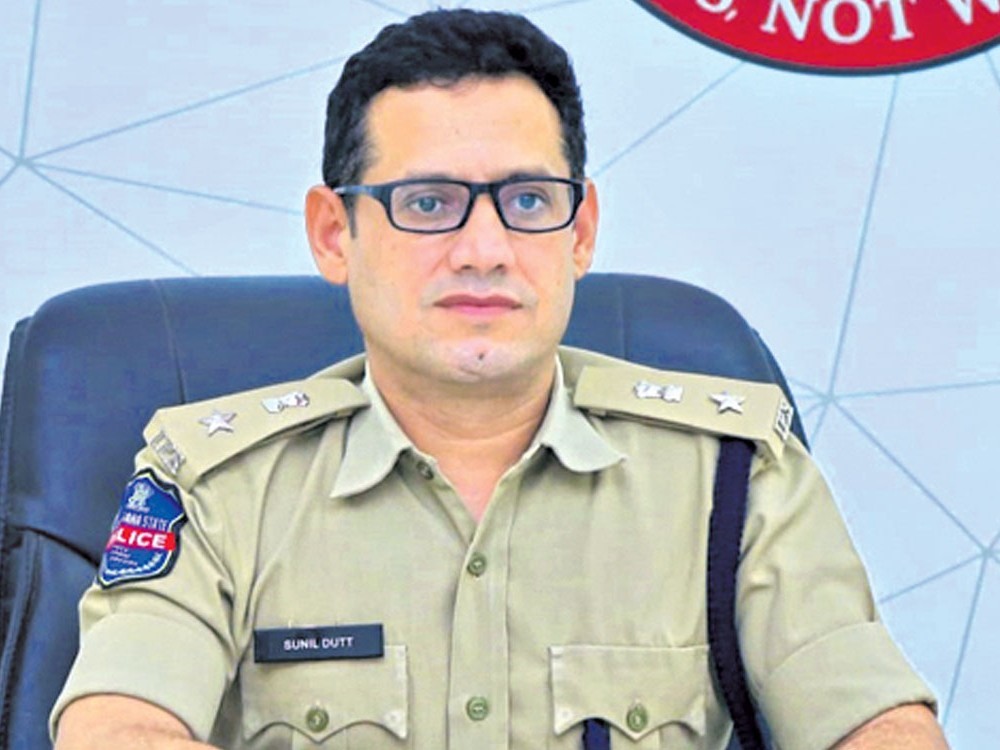 అక్రమ రేషన్ బియ్యం తరలిస్తున్న వ్యక్తి పై పీడీ యాక్ట్