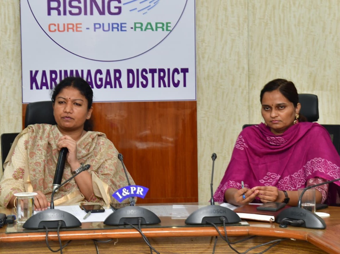 ప్రజావాణి దరఖాస్తుల స్థితిపై  కలెక్టర్ సమీక్ష