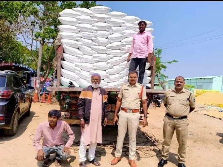 అక్రమంగా తరలిస్తున్న పీడీఎస్ బియ్యం పట్టివేత