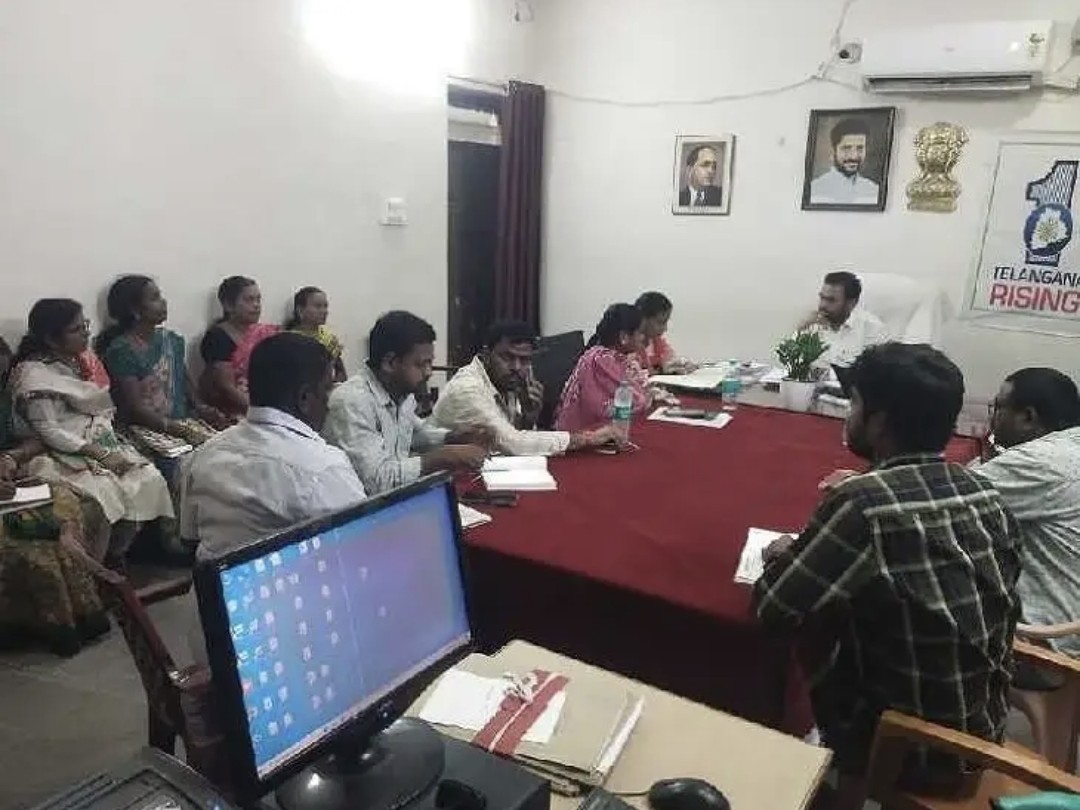 తహసీల్దార్ కార్యాలయంలో ఆర్డీవో ఆకస్మిక తనిఖీ