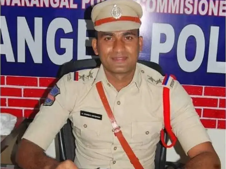 రోడ్డుపై రాళ్లు కనబడక రైతుకు తీవ్ర గాయాలు