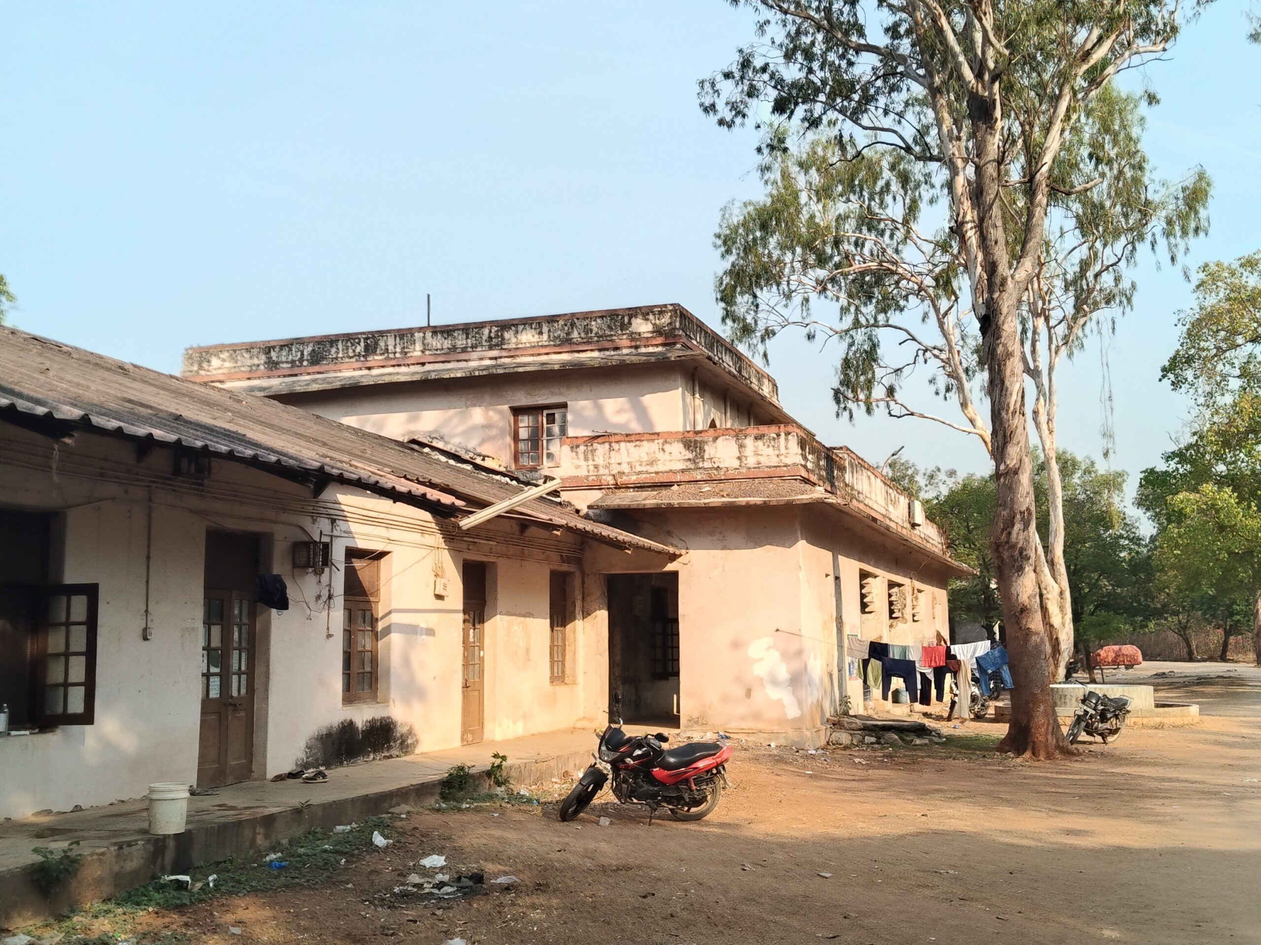 త్వరలో హాస్టల్ భవనాల  నిర్మాణం