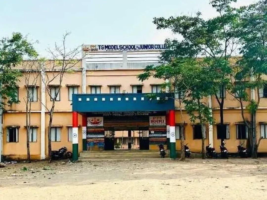 రేపే మోడల్ స్కూల్ ప్రవేశ పరీక్ష