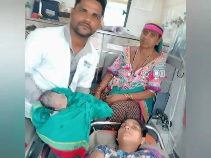 అంబులెన్సులో ప్రసవం.. తల్లి, బిడ్డ క్షేమం