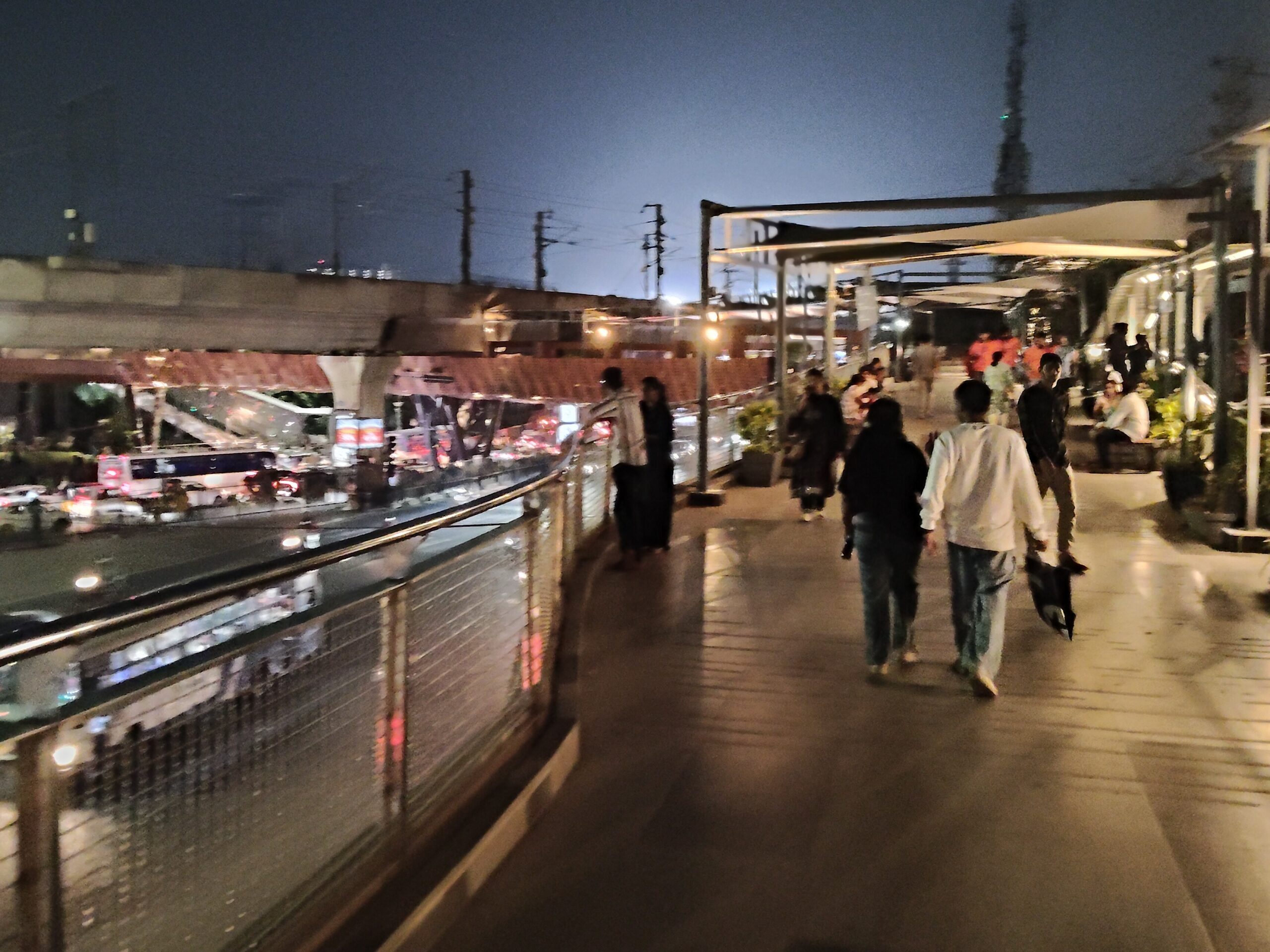 స్కై వాక్‌పై జంటగా జాలీగా తిరిగొద్దాం..!