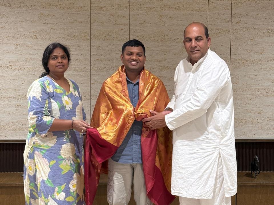 డీఎస్పీగా ఎంపికైన ప్రవీణ్ కుమార్‌కు ఘన సన్మానం