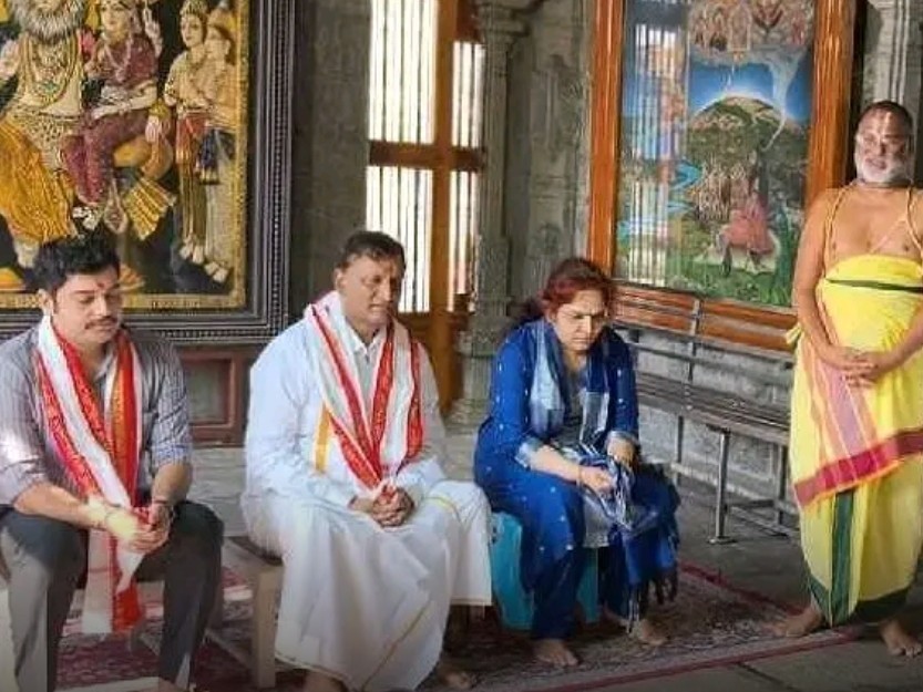 యాదగిరిగుట్టలో అడిషనల్ డీజీపీ పూజలు