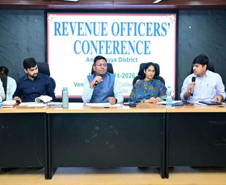 ‘పెండింగ్ దరఖాస్తులను త్వరగా పరిష్కరించాలి’