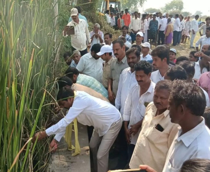 వేములపాడులో పర్యటించిన మంత్రి