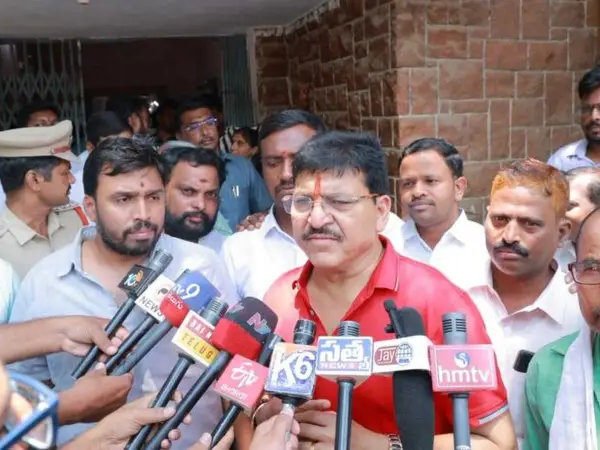 ఆర్మూర్​ బల్దియా పరిధిలో అక్రమలను అరికట్టాలి: ఎమ్మెల్యే