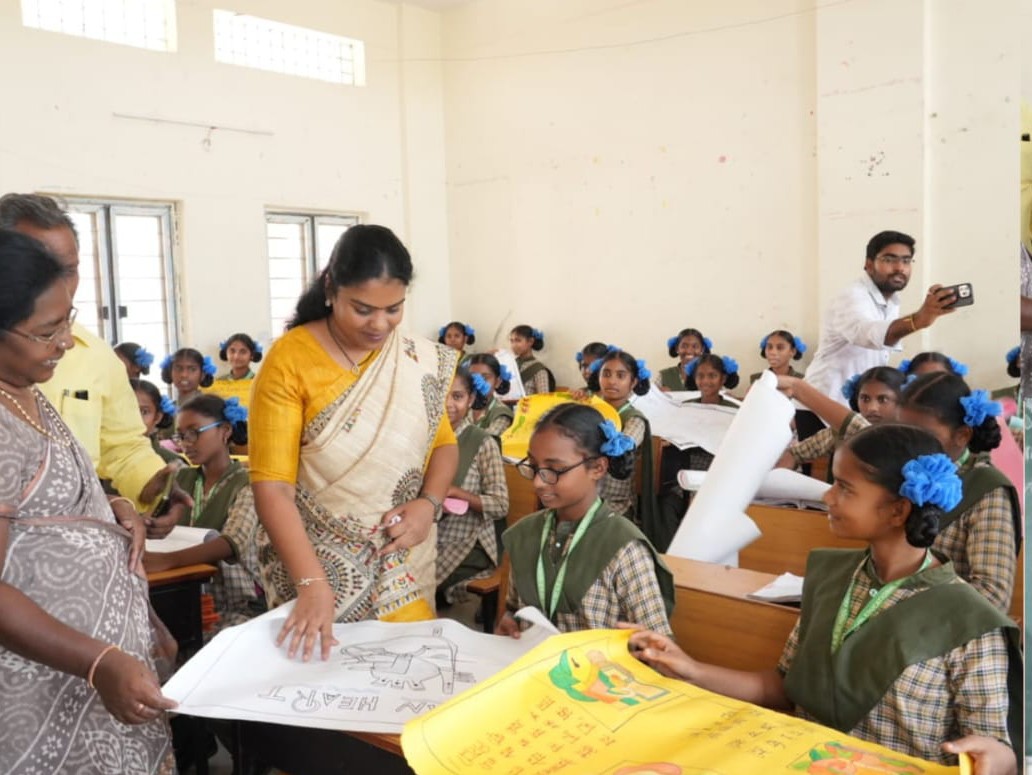 పాఠశాలలో ఎమ్మెల్యే ఆకస్మిక తనీఖీ