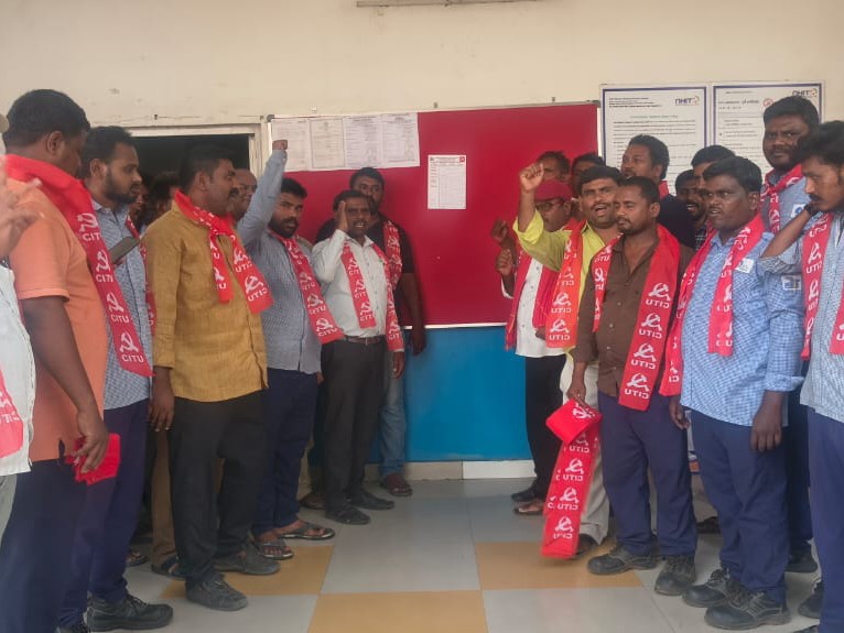 వేతనాల గురించి ప్రశ్నిస్తే తీసేస్తారా: సీఐటీయూ