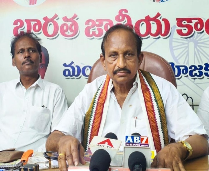 చంద్రబాబు, జగన్, పవన్ ముగ్గురూ ద్రోహులే