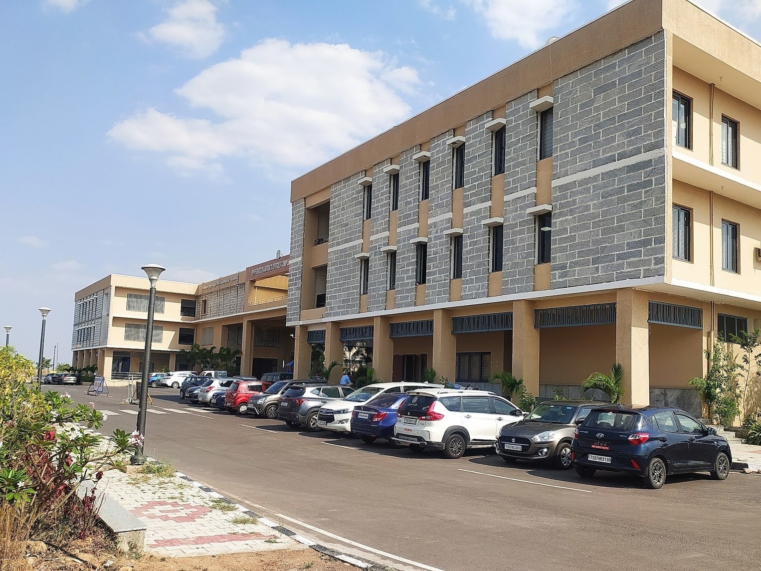 బస్ టెర్మినల్ కోసం స్థలం గుర్తించడంపై స్పెషల్ టీమ్