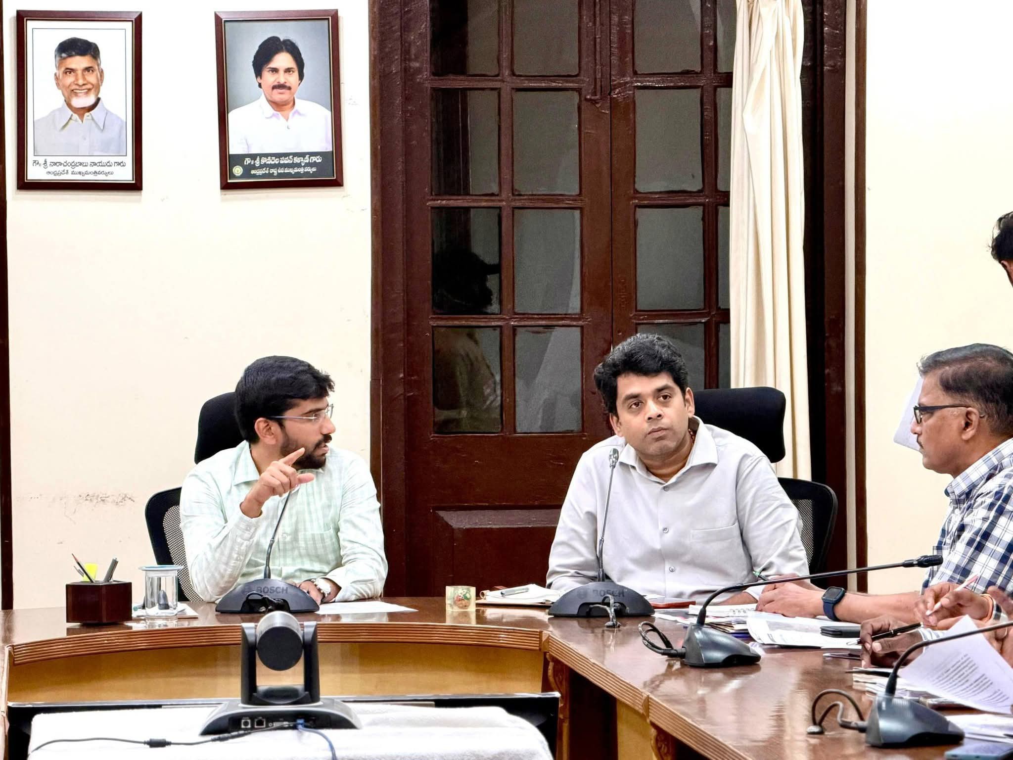 చైర్మన్ చేసిన ప్రతిపాదనలకు కలెక్టర్ అంగీకారం