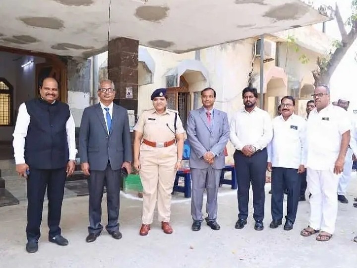 జడ్జీ కే. సురేష్ రెడ్డిని కలిసిన ఎస్సీ