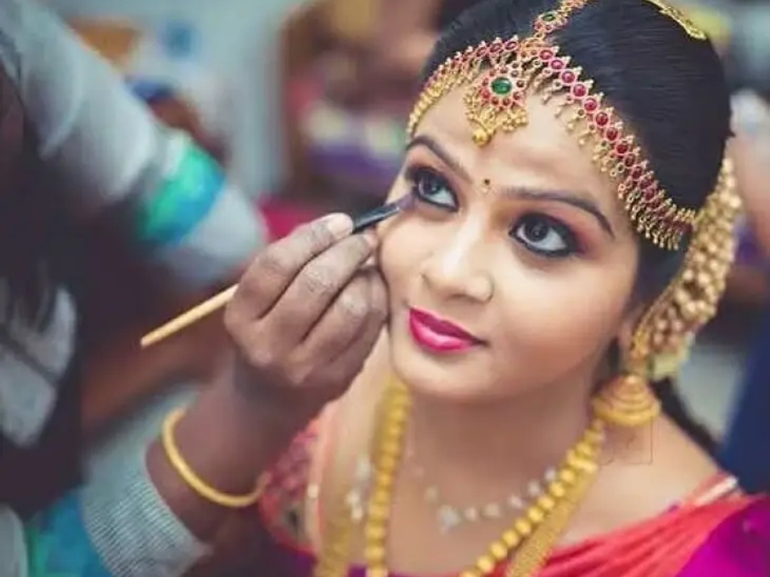 మహిళలకు ఫ్రీ బ్యూటీషియన్ శిక్షణ