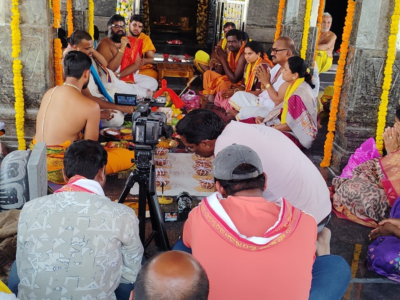 ఘనంగా విగ్రహ ప్రతిష్టాపన ఉత్సవాలు ప్రారంభం