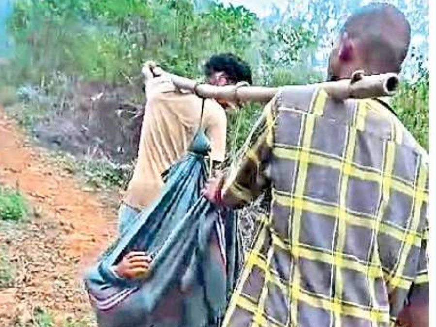 ఇంకా ఎన్నాళ్ళు ఈ డోలి మోతలు..?