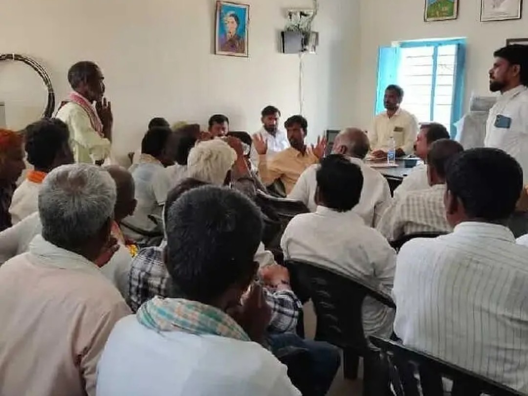 ఆలయంలో టెంకాయల విక్రయానికి వేలం