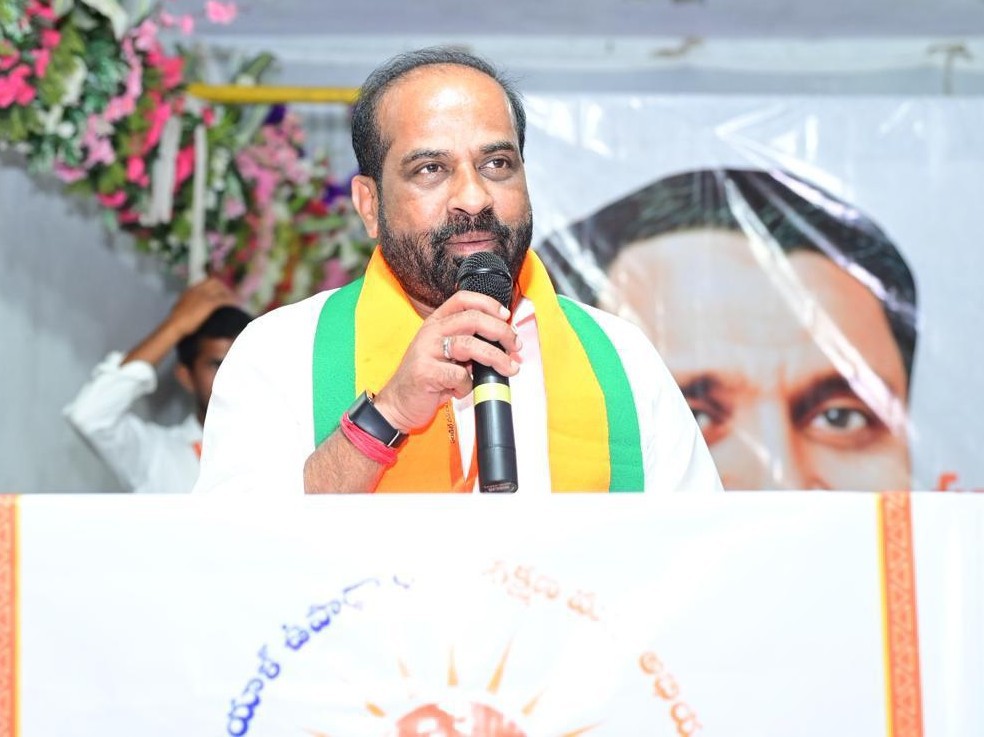 పవన్ కల్యాణ్ త్వరగా కోలుకోవాలి: మంత్రి