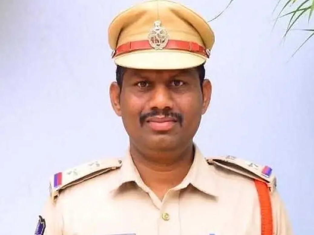 లింగాల ఎస్సై బదిలీ.. ఇంఛార్జ్‌గా హెడ్ కానిస్టేబుల్