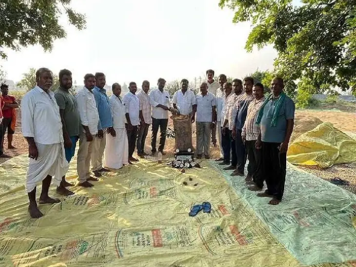 కొండూరులో ధాన్యం కొనుగోలు కేంద్రాల ప్రారంభం