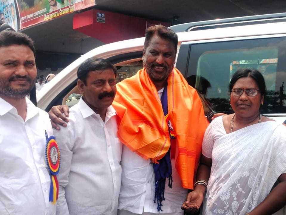 ‘మంత్రి అడ్లూరి లక్ష్మణ్‌ను కలిసిన దళిత నేతలు’