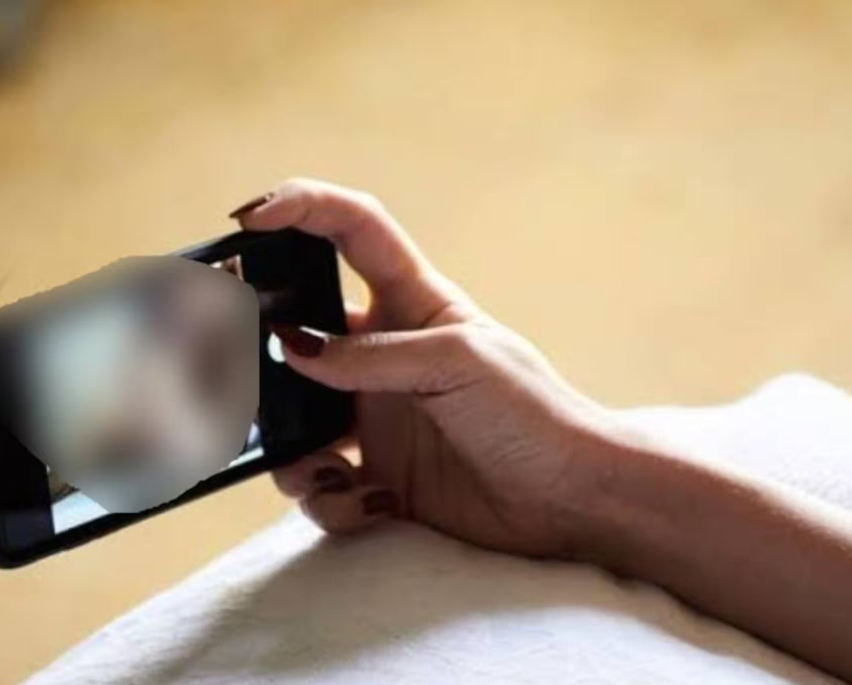 పోలీసుల అదుపులో న్యూడ్‌కాల్స్ నిర్వాహకుడు