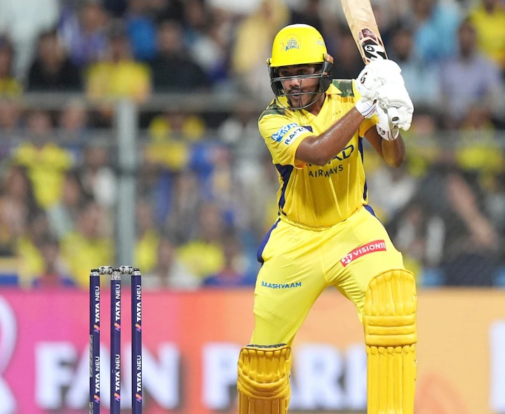 CSKకు షాక్.. గాయంతో స్టార్ బ్యాటర్ ఔట్!