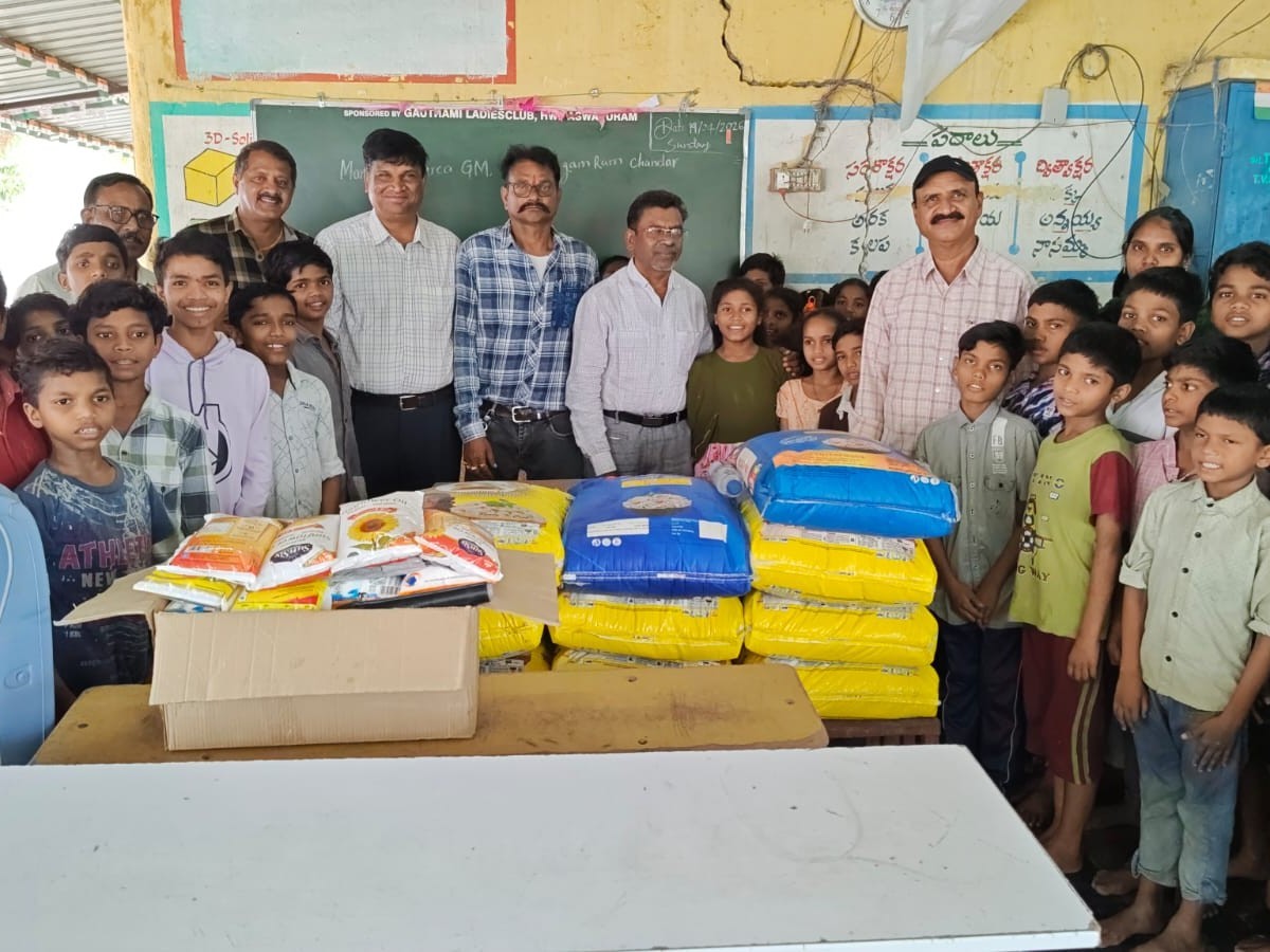 మాజీ కార్మికుల ఔదార్యం స్ఫూర్తిదాయకం