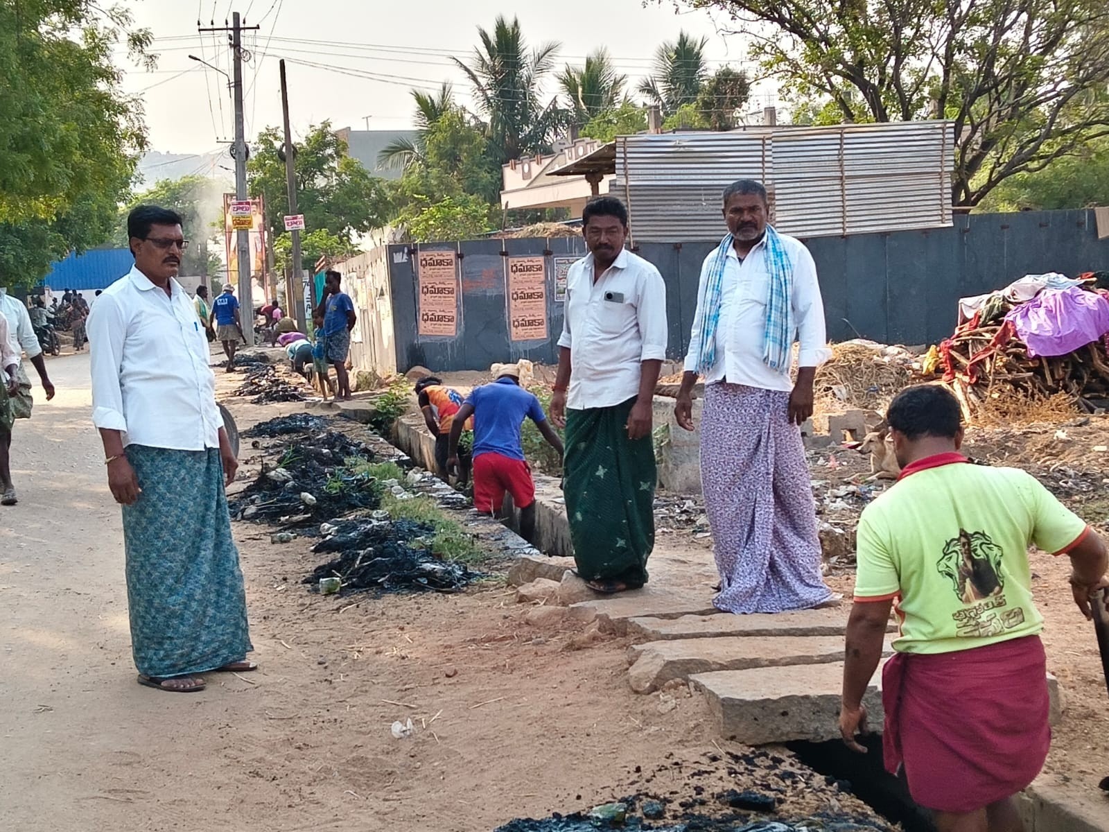 హనుమాపురంలో పారిశుద్ధ్య పనులు