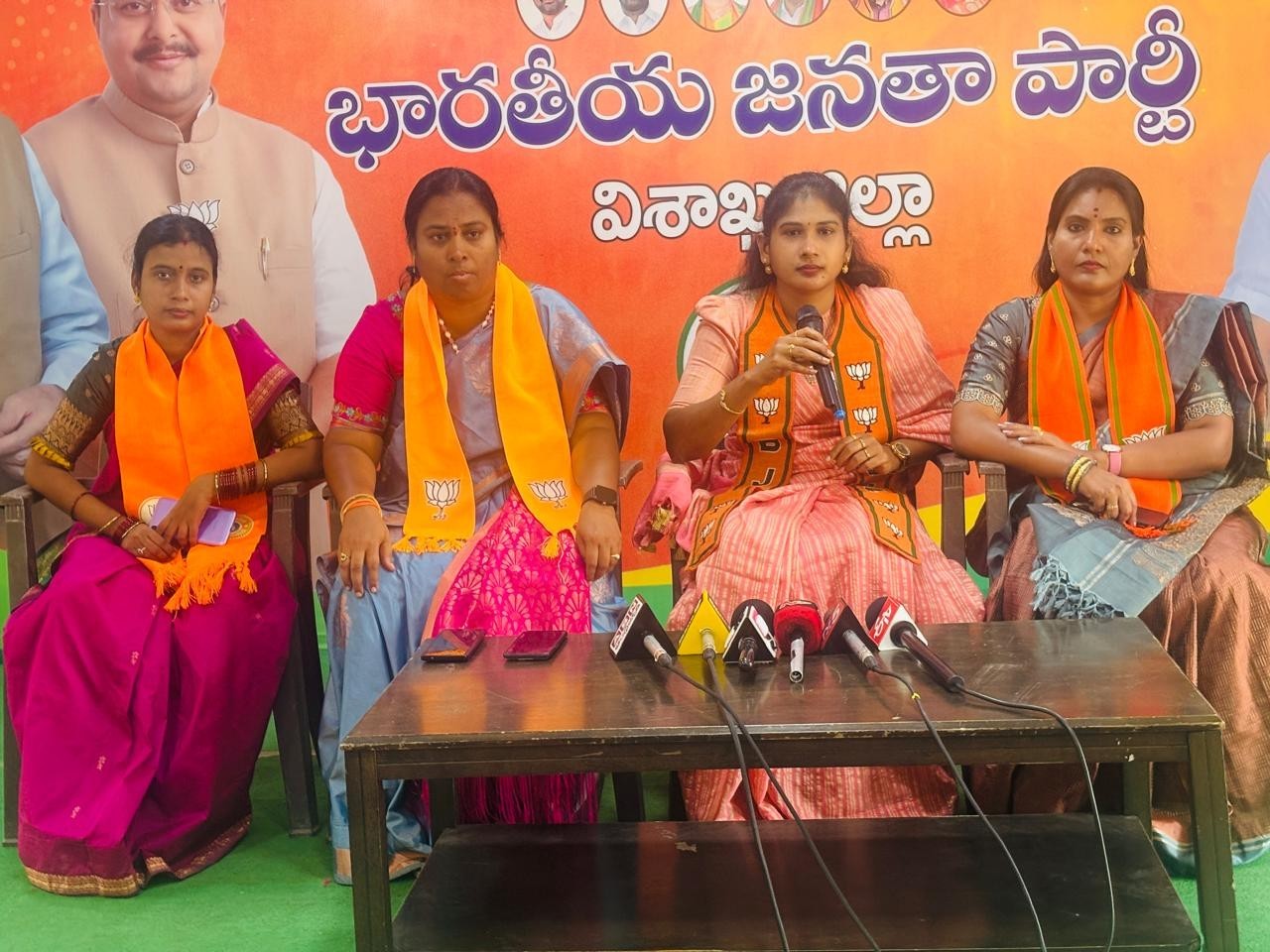 ‘ఇండియా కూటమి వల్లనే మహిళా బిల్లు ఆగింది’