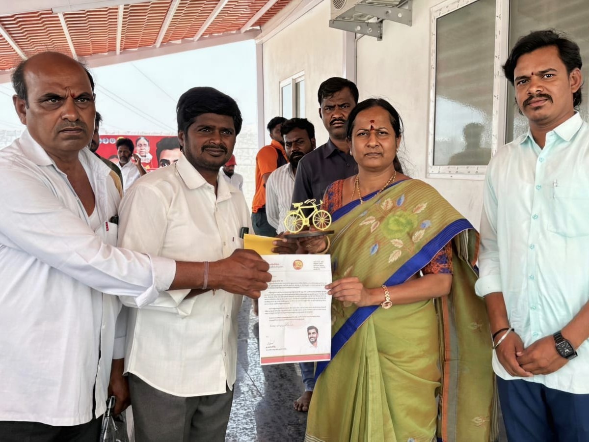 ప్రజా దర్బార్ నిర్వహించిన వైకుంఠం జ్యోతి