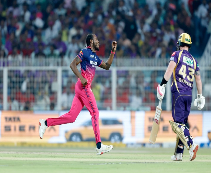 IPL: వరుసగా మూడోసారి తొలి బంతికే వికెట్