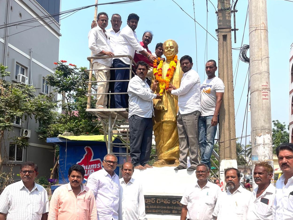 ఘనంగా సర్దార్ గౌతు లచ్చన్న వర్ధంతి