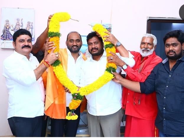 ఎమ్మెల్యే కాకర్ల సురేష్‌ను కలిసిన గంజాం