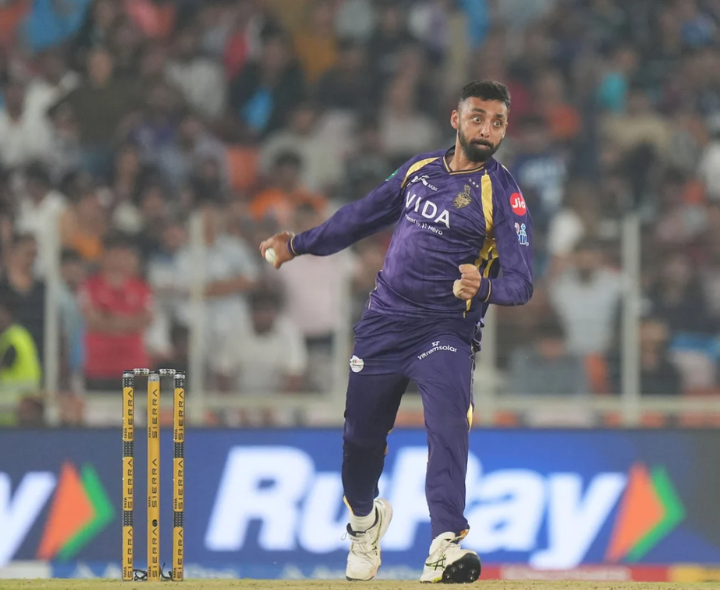 వరుణ్ చక్రవర్తి ఖాతాలో మరో రికార్డ్