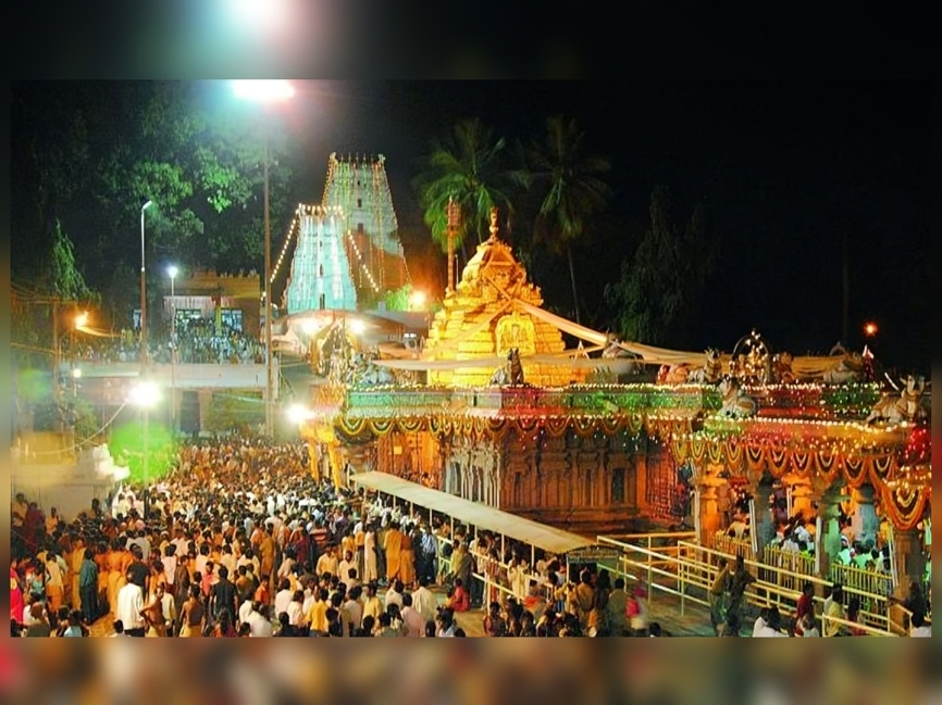 మల్లన్న క్షేత్రానికి పోటెత్తిన భక్తులు