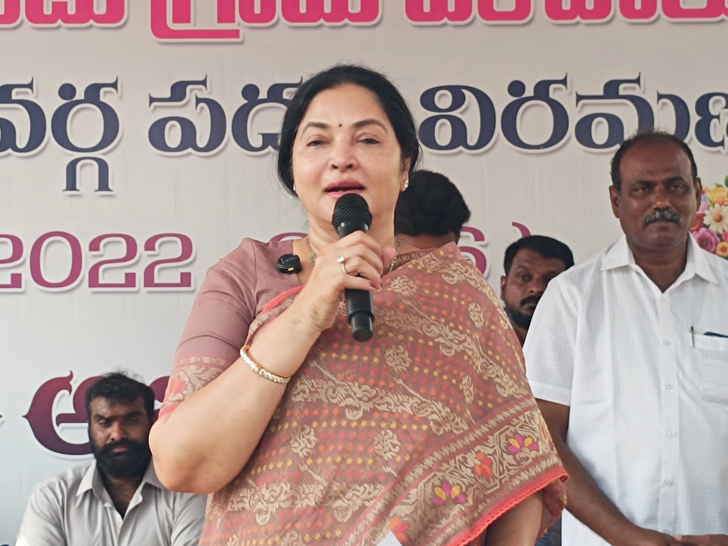 నేడు బుచ్చిలో ఎంపీ, ఎమ్మెల్యే పర్యటన