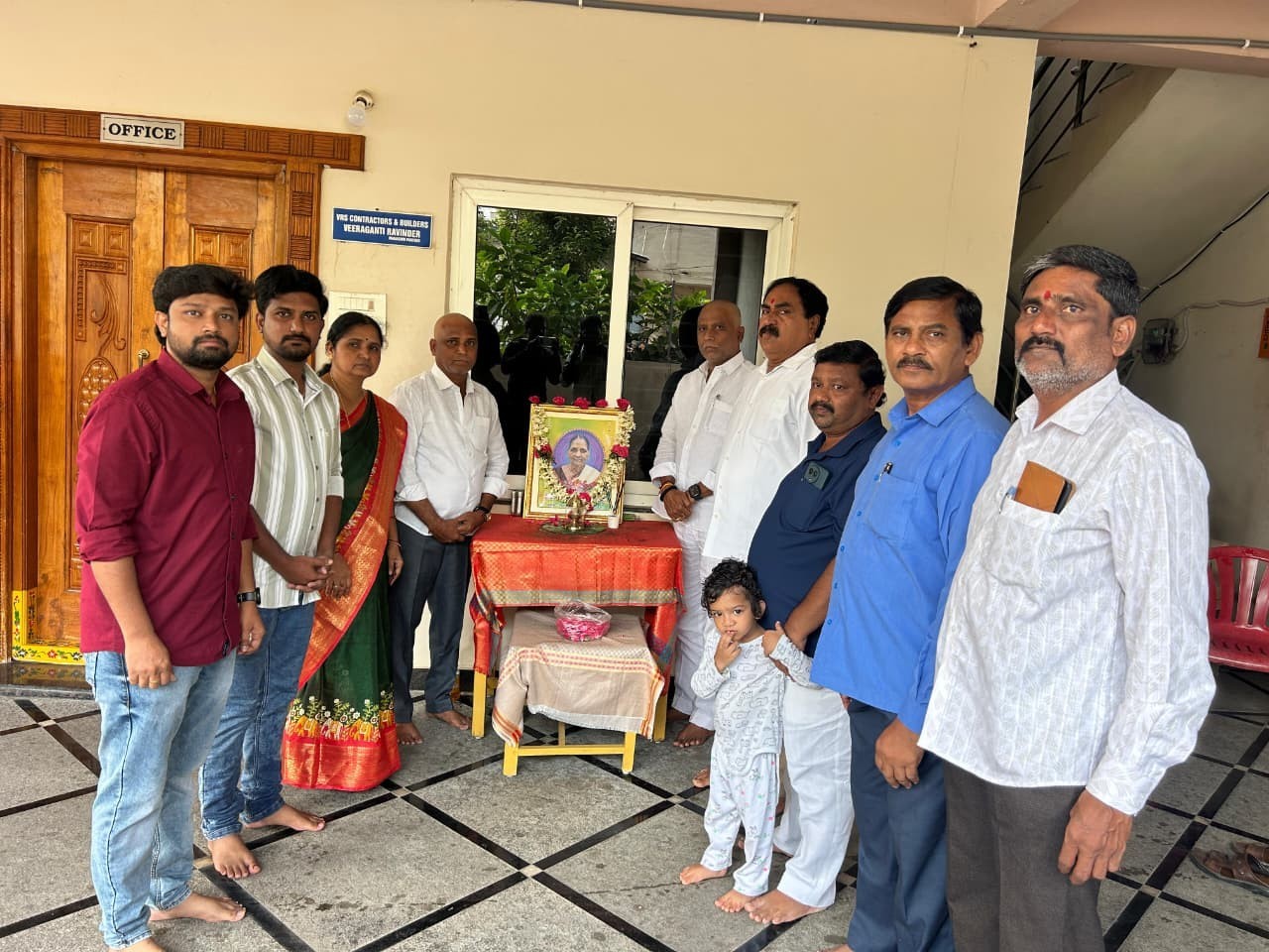 దశదినకర్మకు హాజరైన మాజీమంత్రి ఎర్రబెల్లి