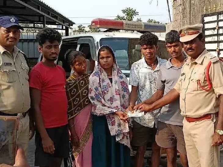 తేనె అనుకుని పురుగులమందు తాగి కూలీ మృతి