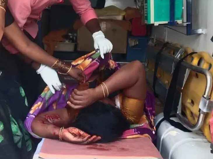 హాలహర్వి వద్ద ఆటో బోల్తా.. ఏడుగురికి గాయాలు