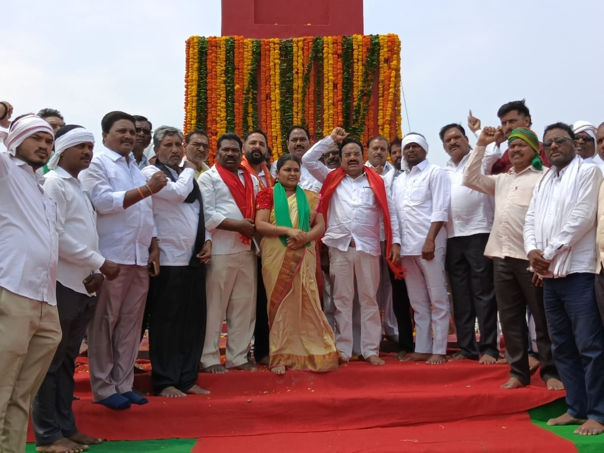 అమరవీరులకు నివాళులు అర్పించిన ఎంపీ నగేశ్