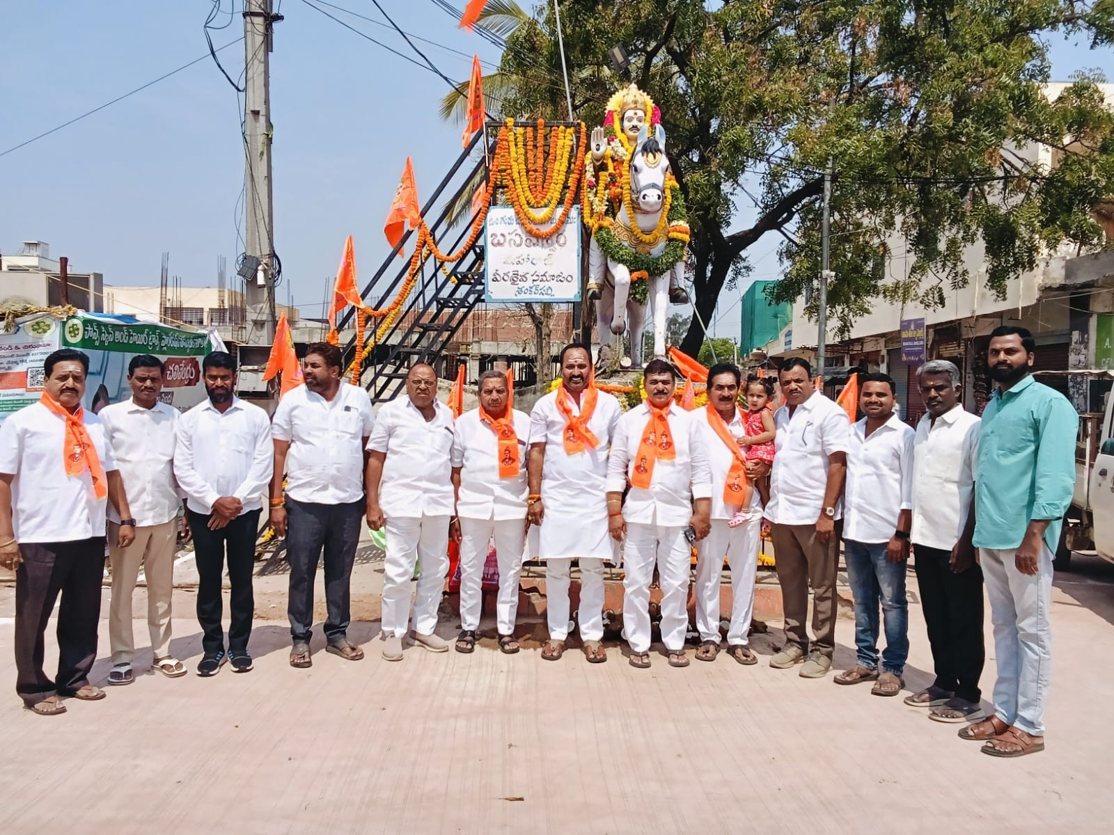 ‘బసవేశ్వర మహారాజ్ సేవలు మరువలేనివి’