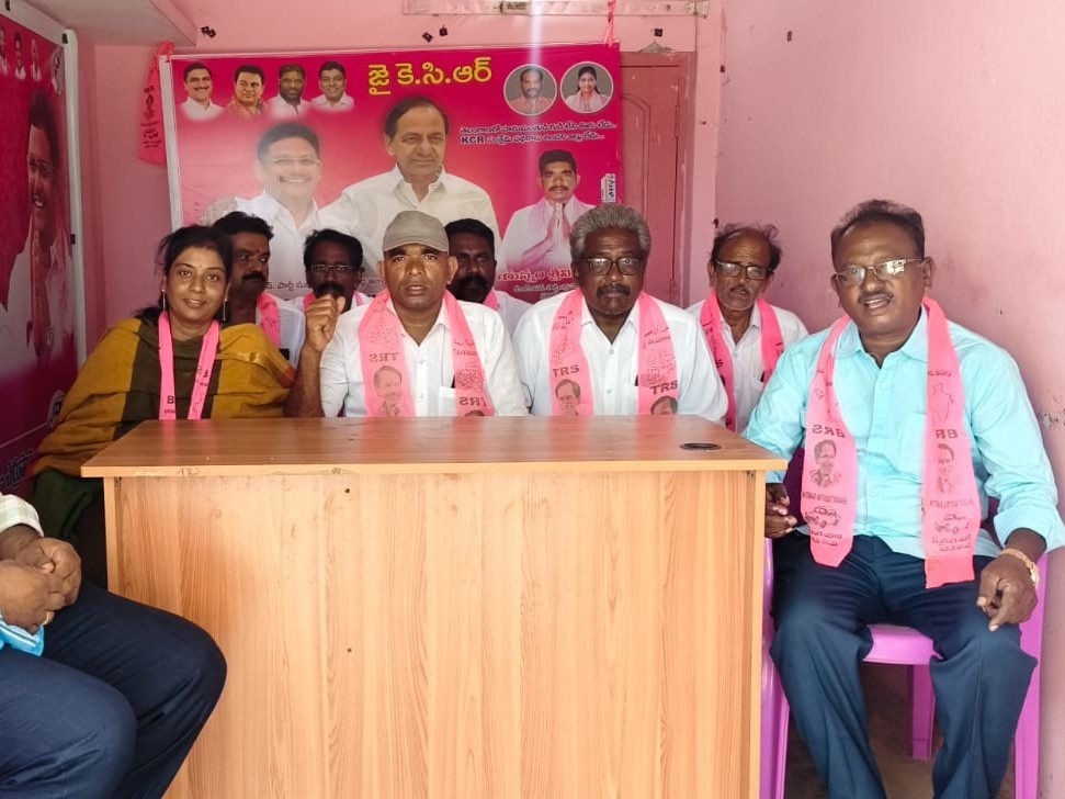 ‘ప్రభుత్వం మొద్దు నిద్ర వీడి రైతులను ఆదుకోవాలి’