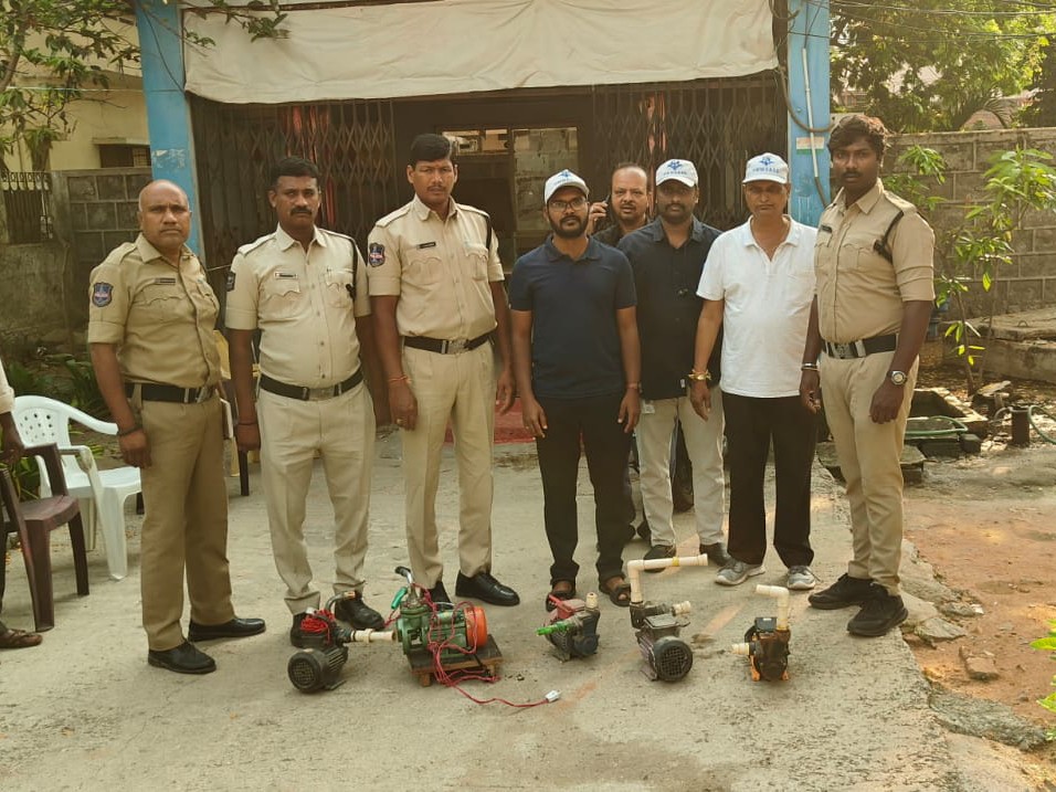 నల్లాకు అక్రమంగా బిగించిన మోటర్లు స్వాధీనం