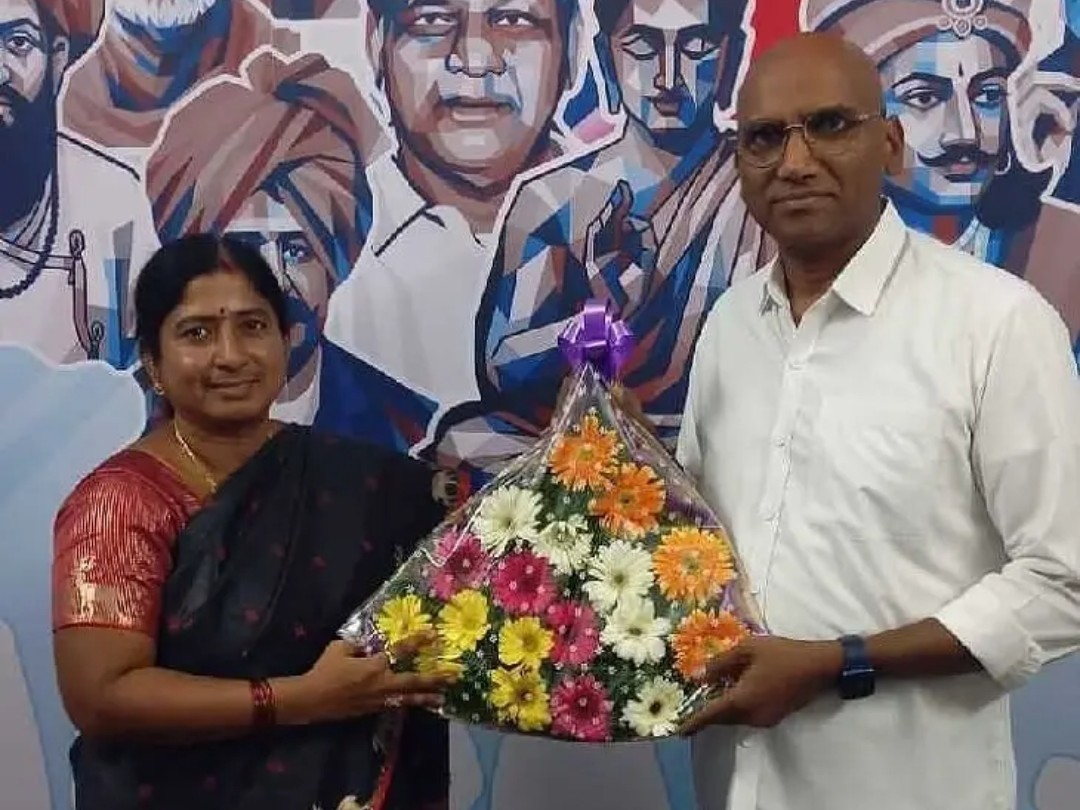 RSPని కలిసిన మహిళా నాయకురాలు