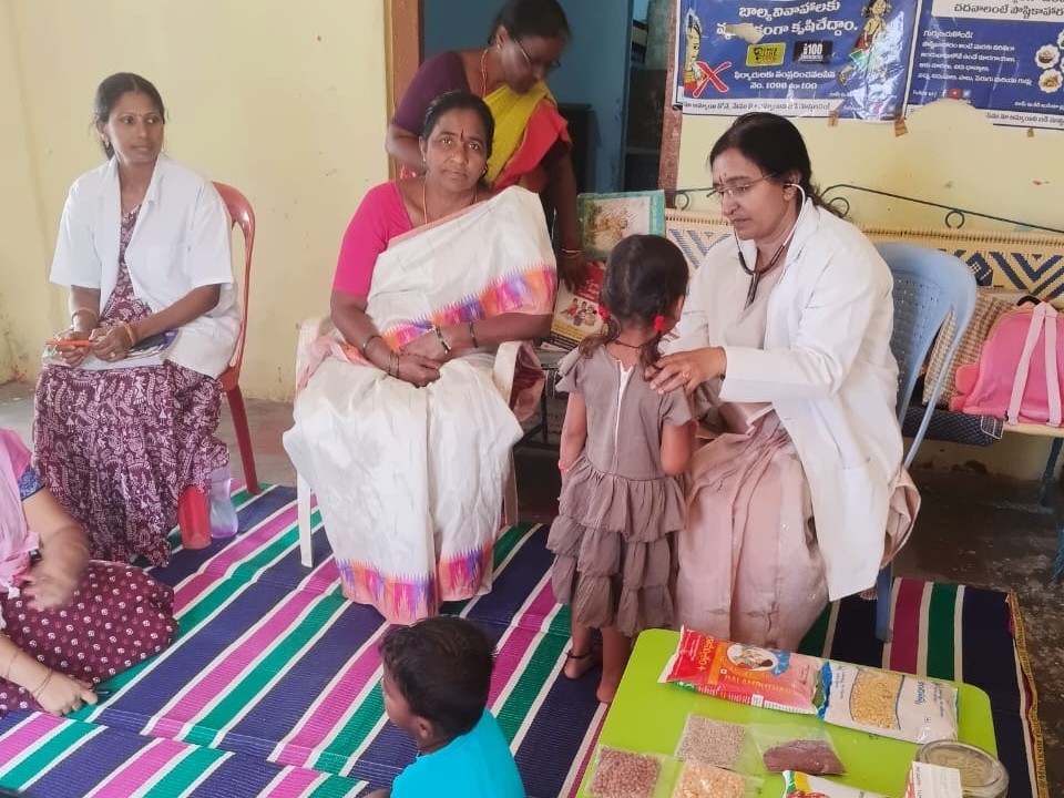 పోషణ పక్వాడ్ కార్యక్రమంలో భాగంగా వైద్య పరీక్షలు