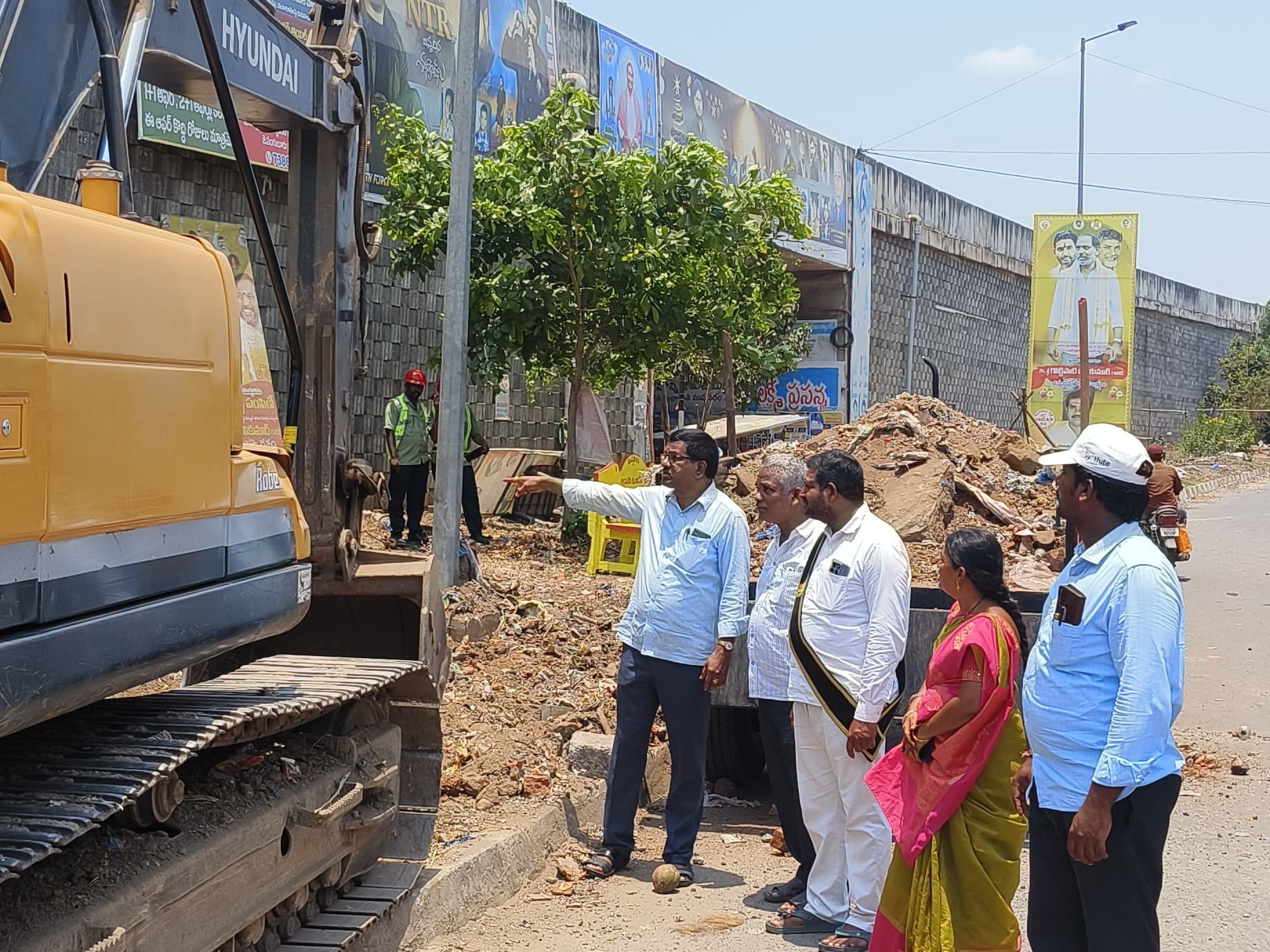 పంగులూరులో పారిశుద్ధ్య పనులు